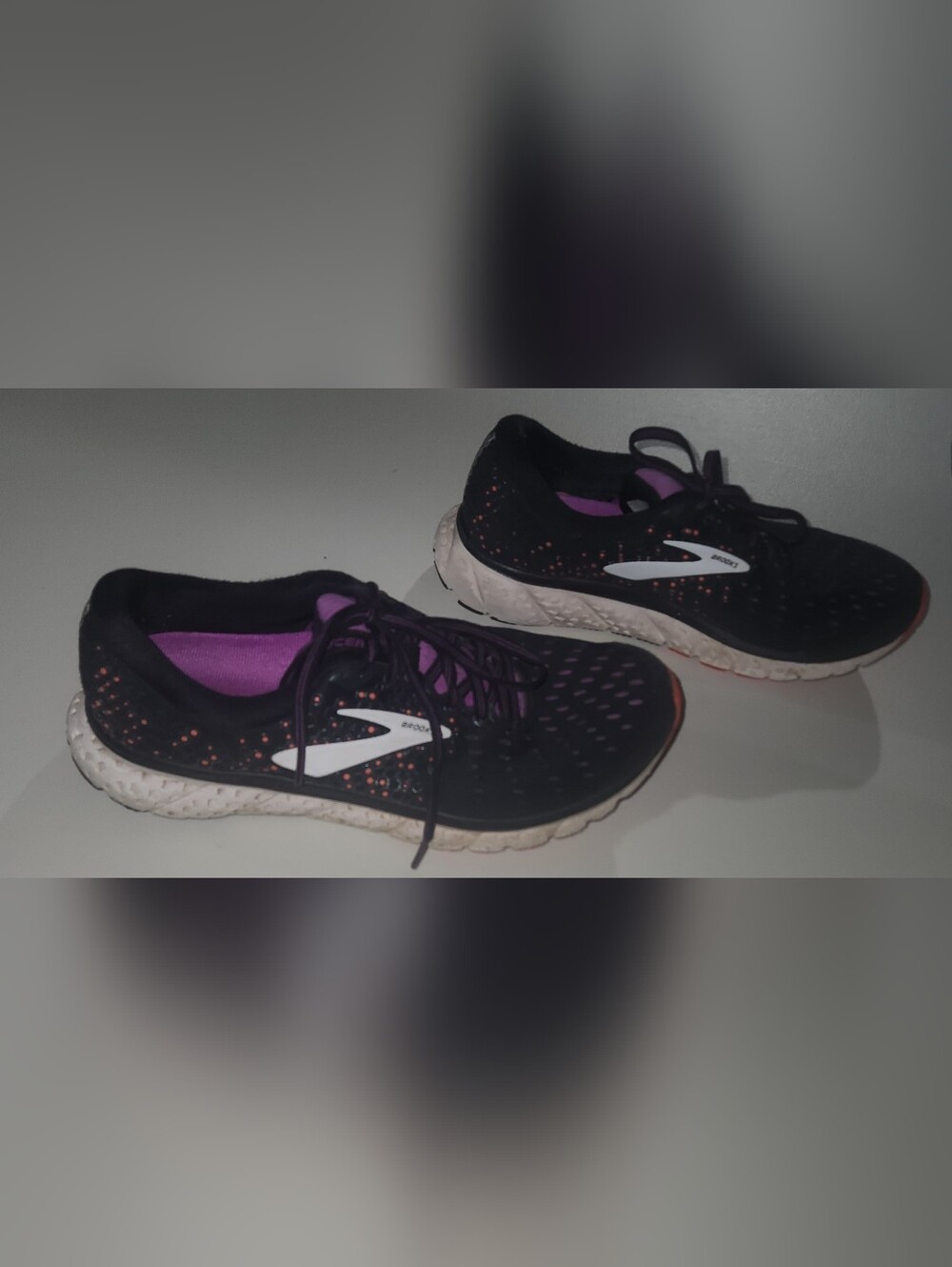 Brooks Glycerin 17 Coral Accents Amd Outsole Size 9 Women